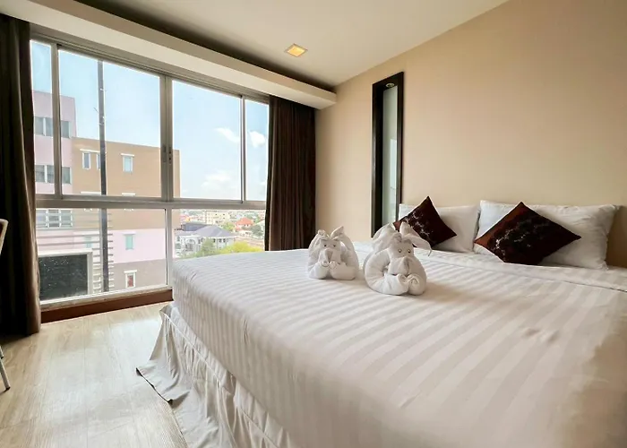 Chaba Srinakarin Apartment Bangkok